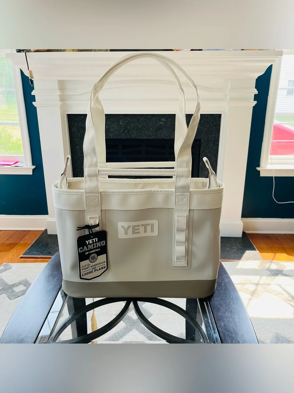 YETI Camino Zip CarryAll 18L Tote Bag Color Cape Taupe - Picture 7 of 9